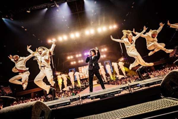 /imagecache/lg/uploads/2026/06/michael-jackson-okt-26.jpg